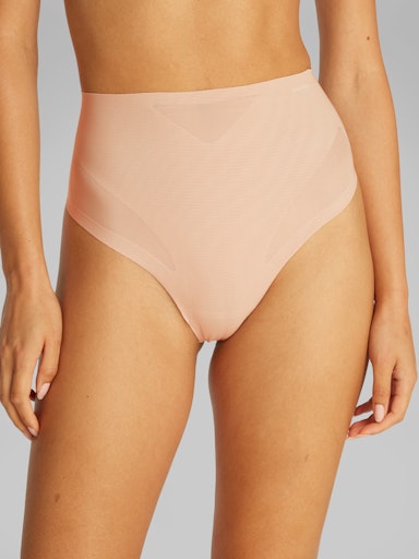 Sculpted Firm Mesh Thong  QF8165 7NS Cedar